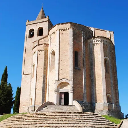 Merli E Merletti - - Monolocale Luminoso E Indipendente Nel Cuore Di Offida
